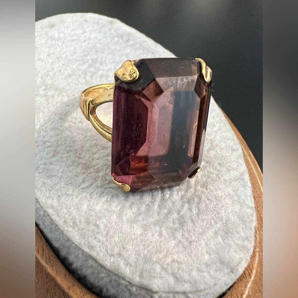 Vintage Avon amethyst glass gold tone ring
